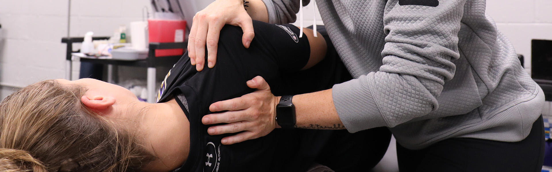 Joint and spine manipulation perfomed on rehab patient
