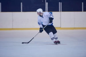 Read more about the article Unlocking the Power of Core Strength in Ice Hockey: A Guide to Enhanced Performance and Injury Prevention