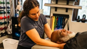Read more about the article Why 1-on-1 Manual Therapy Creates Better Outcomes — And Why the Benefits Compound